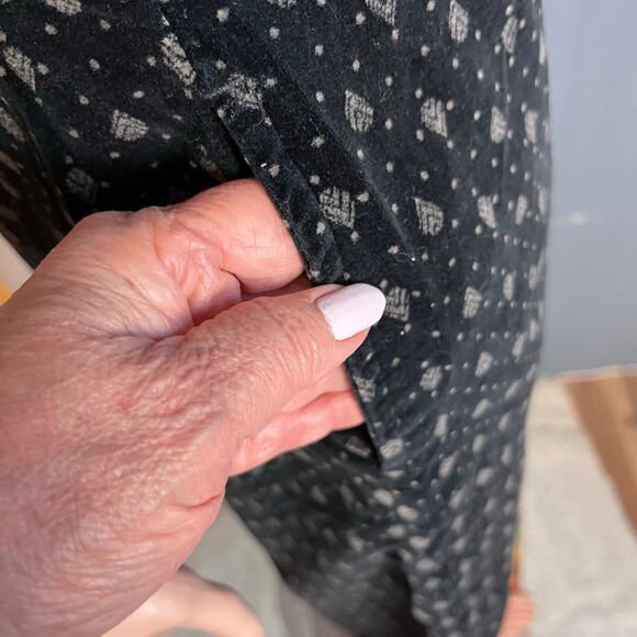 Unbranded Sleeveless Midi Dress Med Black Chevron Dot Overall Pattern Velveteen - Picture 5 of 6